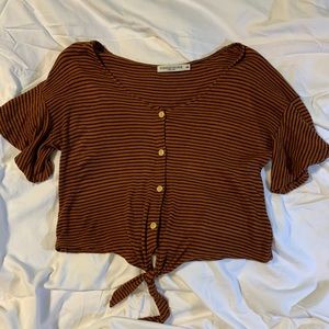 Women’s short sleeve crop tee